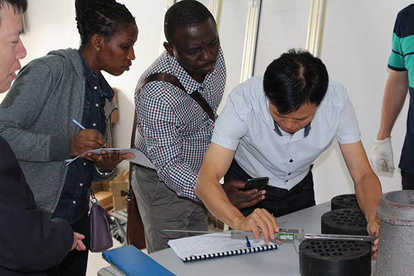 現場測量記錄錨具外形尺寸