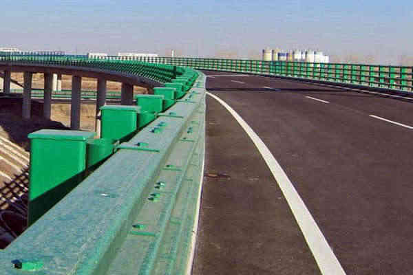 高速公路防眩板檢測報告